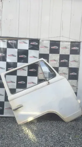 Porta Dianteira Direita Kombi 97 a 07
