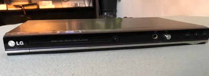 Dvd/cd Player LG Dv457 Usb Rec Karaokê Mp3 Bivolt Preto