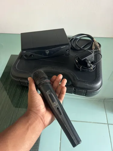 Microfone sem fio - AKG PW 45