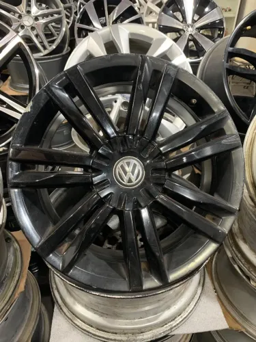 Roda Original Golf TSI aro 17 5x112 usada