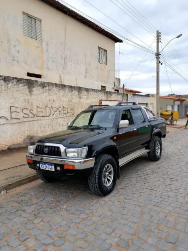 Toyota Hilux CD SRV 4X4 3.0 8V 116cv TB Diesel 2002