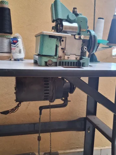 Maquina overlock 