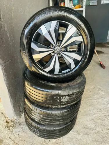 Jogo de Roda T-Cross 205/60R16 pirelli