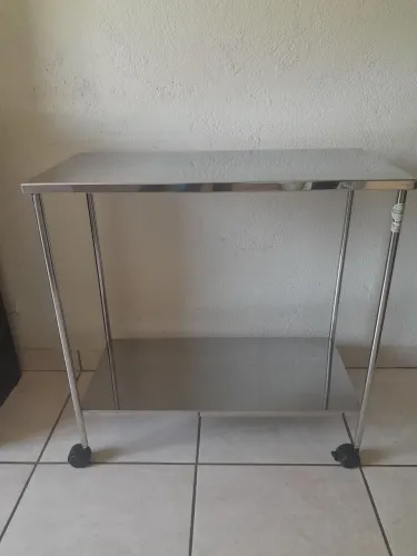 Mesa inox com rodinhas 