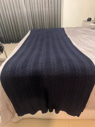 Manta Peseira em tricot para cama de casal