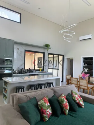 Comprar/vendo: Casa a venda no condomínio Montes Claros em Itupeva, SP. Acabamentos de alt