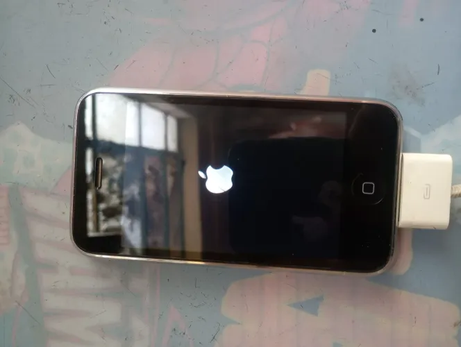 iPhone 3 raridade para retirada de pecas