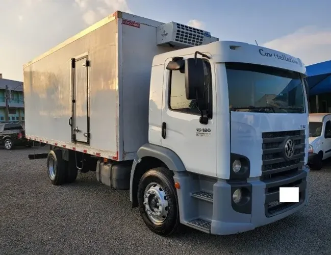 Vw 15180 bau refrigerado 2011
