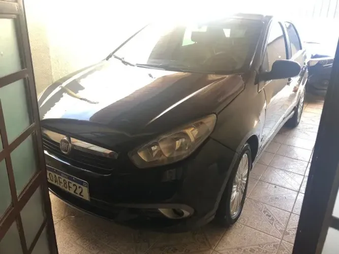 Fiat Grand Siena Essence Dual. 1.6 Flex 16V 2014