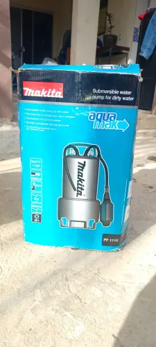 Bomba de água submersível Makita AquaMak PF1110