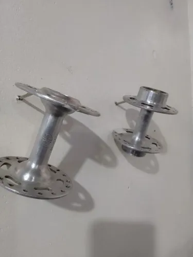 Par cubo dianteiro e trazeiro Shimano