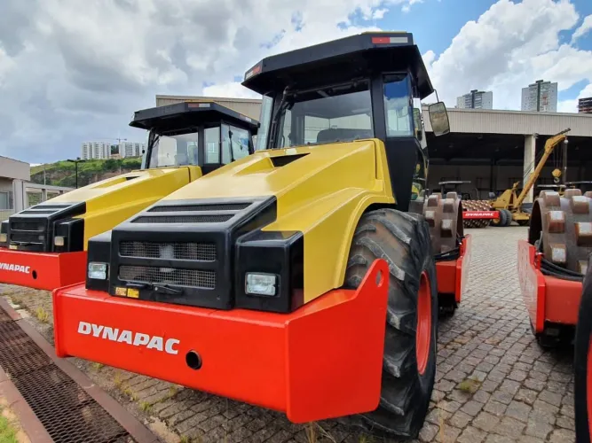 Rolo Compactador Dynapac CA250