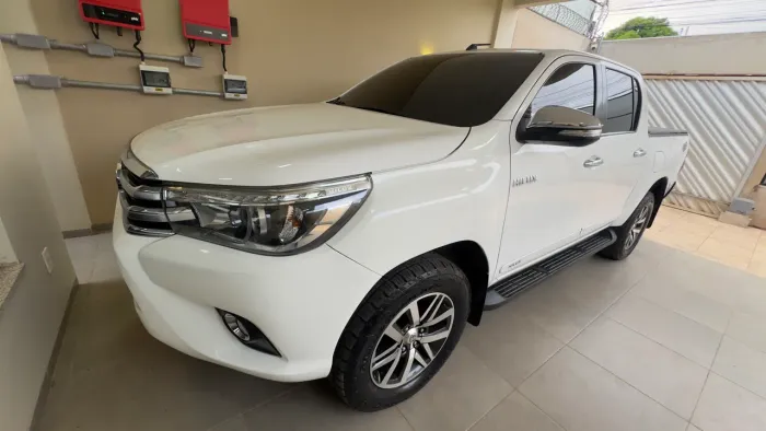 Toyota Hilux CD SRX 4X4 2.8 TDI 16V Diesel Aut. 2017