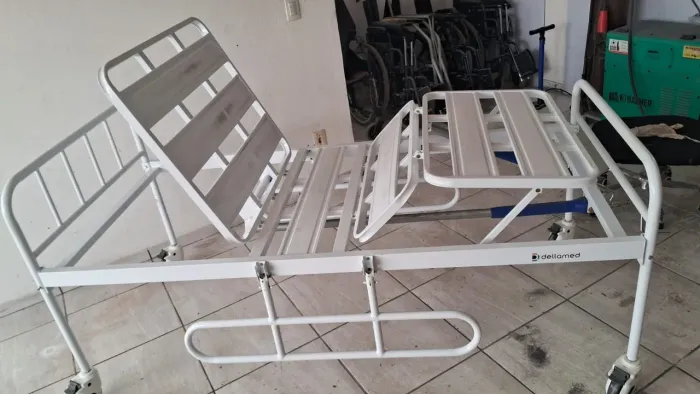 Cama Hospitalar 2 Manivelas Usada