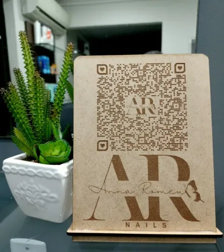 Display Placa PIX QR Code Personalizada Gravação à Laser Madeira MDF