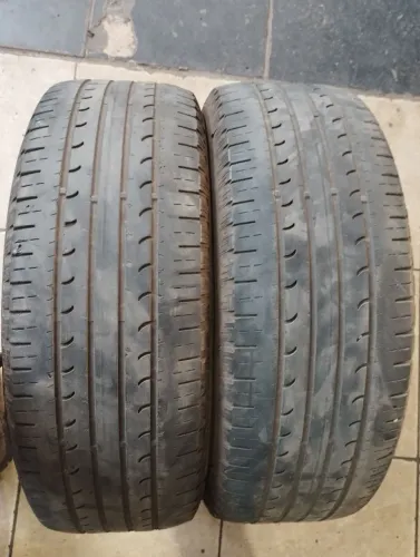 Par de pneus marca Goodyear eficiente Gripe aro 215/60/17