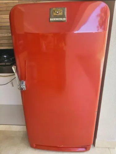 Geladeira antiga (PEÇAS)