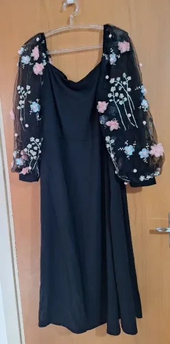 Vestido Modelyn manga bispo de tule com aplicação de bordado floral SEM cinto usado 1x