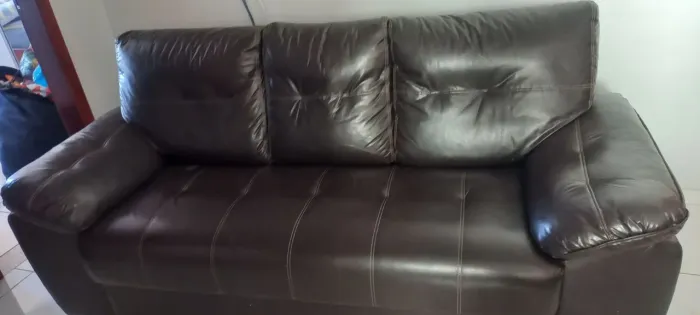 Vende se sofa de 2 e 3 lugares