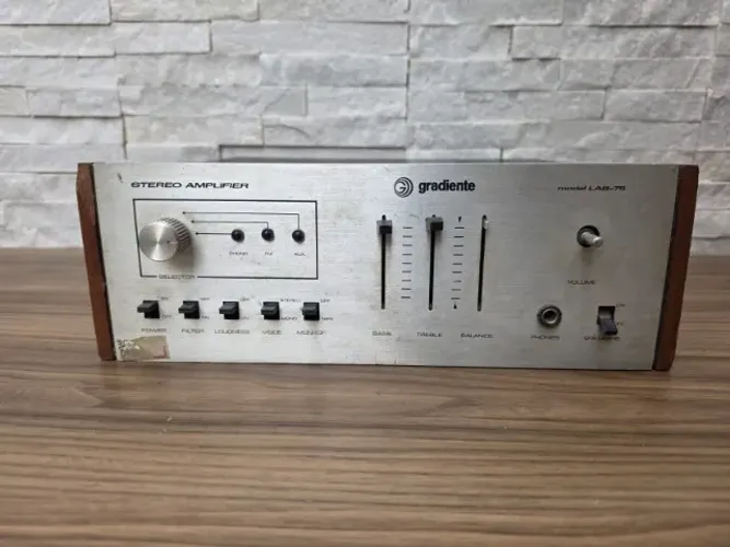 Amplificador Gradiente LAB 75 Não liga