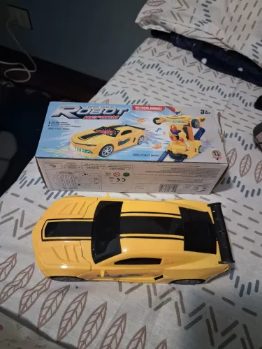 Super Robots Carrinho Camaro Transformers vira robô 