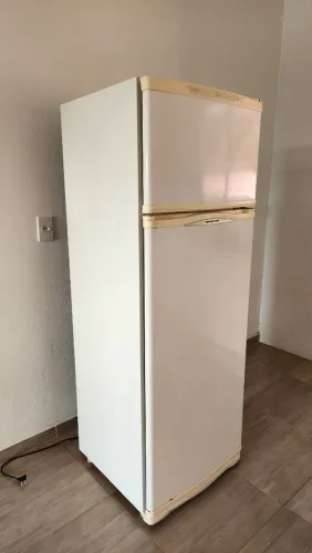 Geladeira BRASTEMP 320 litros - refrigerador duplex 110v