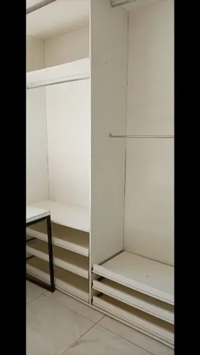 Guarda roupas sem portas