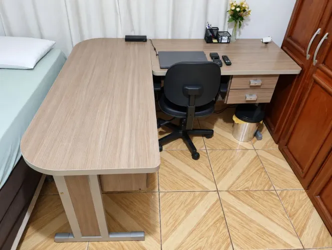 Vendo mesa para escritório/escrivaninha