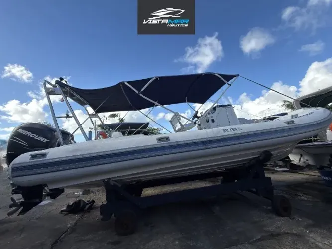 Bote Flexboat SR 760 LL com parelha Mercury Verado 250hp