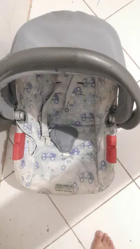 Vendo bebê conforto apenas 20$ .