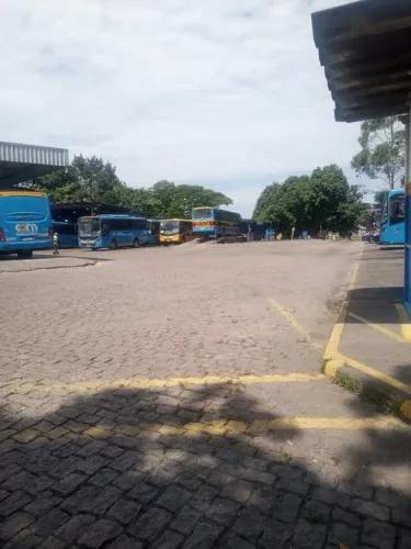 GALPÃO PATIO ESTACIONAMENTO PARA LOCAÇÃO EM EMBU DAS ARTES