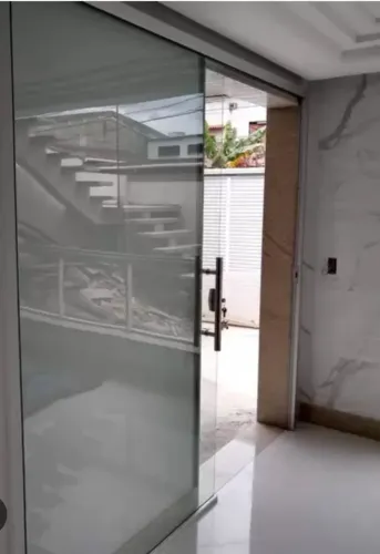Porta de vidro blindex ENORME de correr 2,13x1,60 Vendo Somente o vidro e NAO ENTREGO