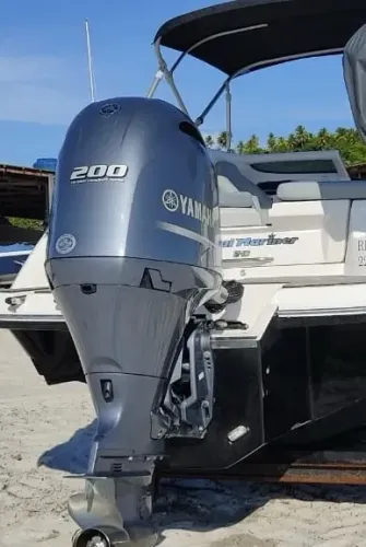 Motor 200HP YAMAHA 2014 230 horas de uso