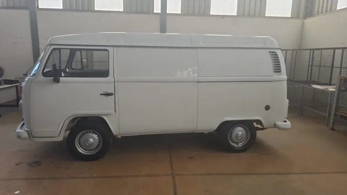 Volkswagen Kombi Furgão 1.4 MI Total Flex 8V 2014