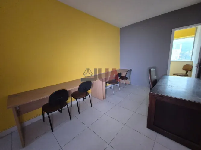 Sala Comercial Mobiliada no Top Commerce - Alto Fluxo e Localização Estratégica - Nova Igu