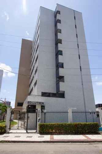 Apartamento sofisticado e semi-mobiliado próximo ao Ceará Auto Shopping