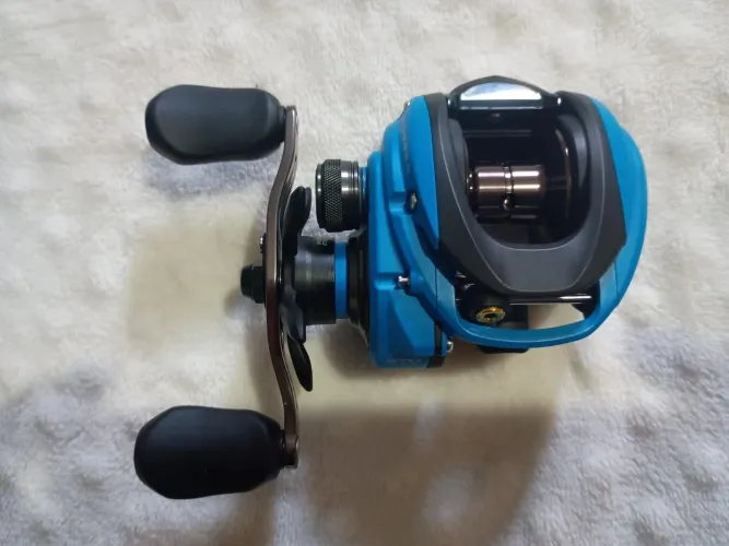 Carretilha Avenger 8000 manivela direita NUNCA USADA NOVA