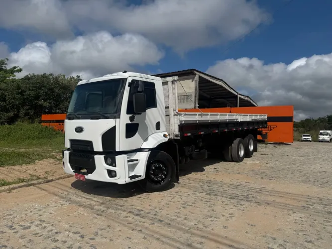 Ford cargo 2429 ano 2013