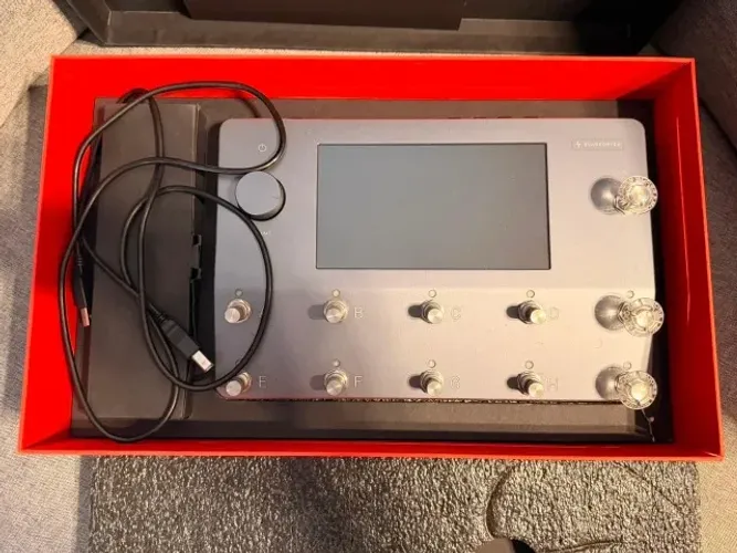 vendo pedaleira quadcortex semi nova