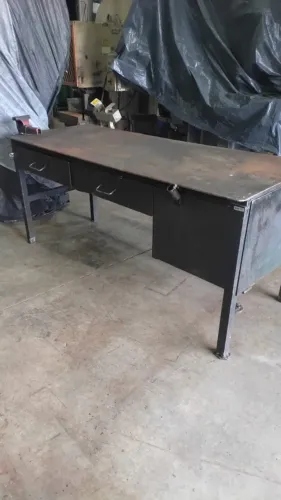 Bancada de Ferro com Morsa 1