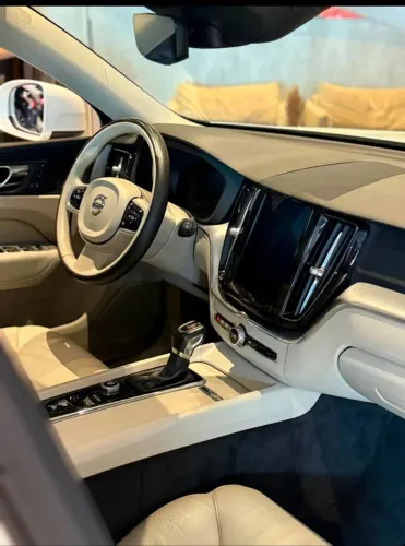 Volvo XC 60 T-5 Momentum 2.0 254cv AWD 5P 2019