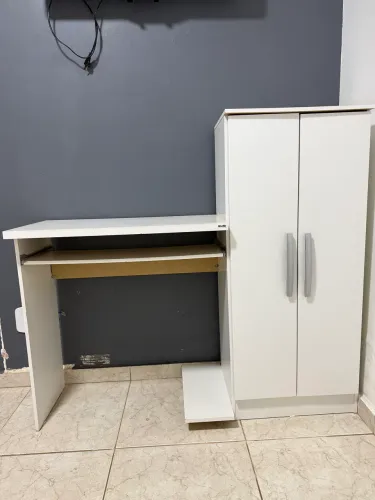 Escrivaninha + cadeira