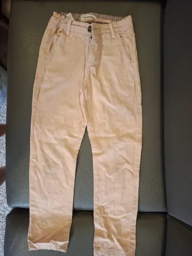 Calça Sarja infantil C&A - tamanho de 6 a 8 anos