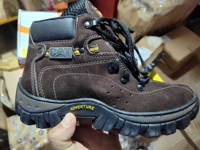 Bota Caterpillar 37 Masculina Adventure Leve Palmilha Gel 2113 cor marrom número 37