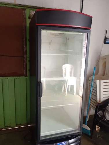 Refrigerador e Expositor de bebidas parcelo no cartão de crédito 