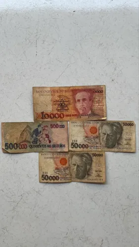 Vendo notas de cruzeiro/cruzados