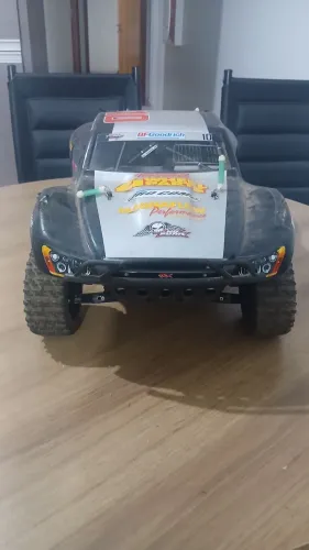 Automodelo traxxas slash 2wd combo 4s e peças de reposição.
