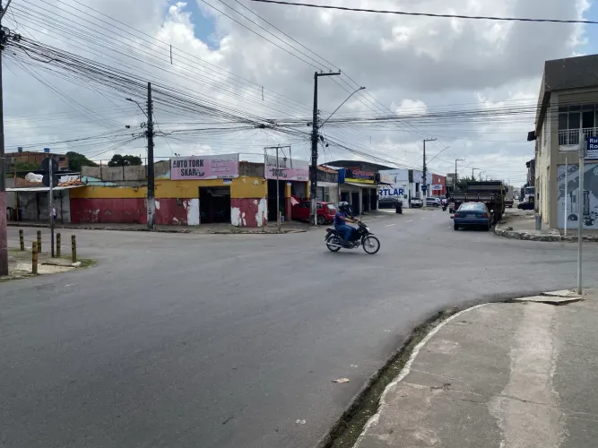 ÁREAS PARA CONSTRUTORA