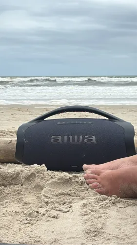 Caixa de som aiwa boombox 