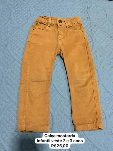 Calça infantil mostarda